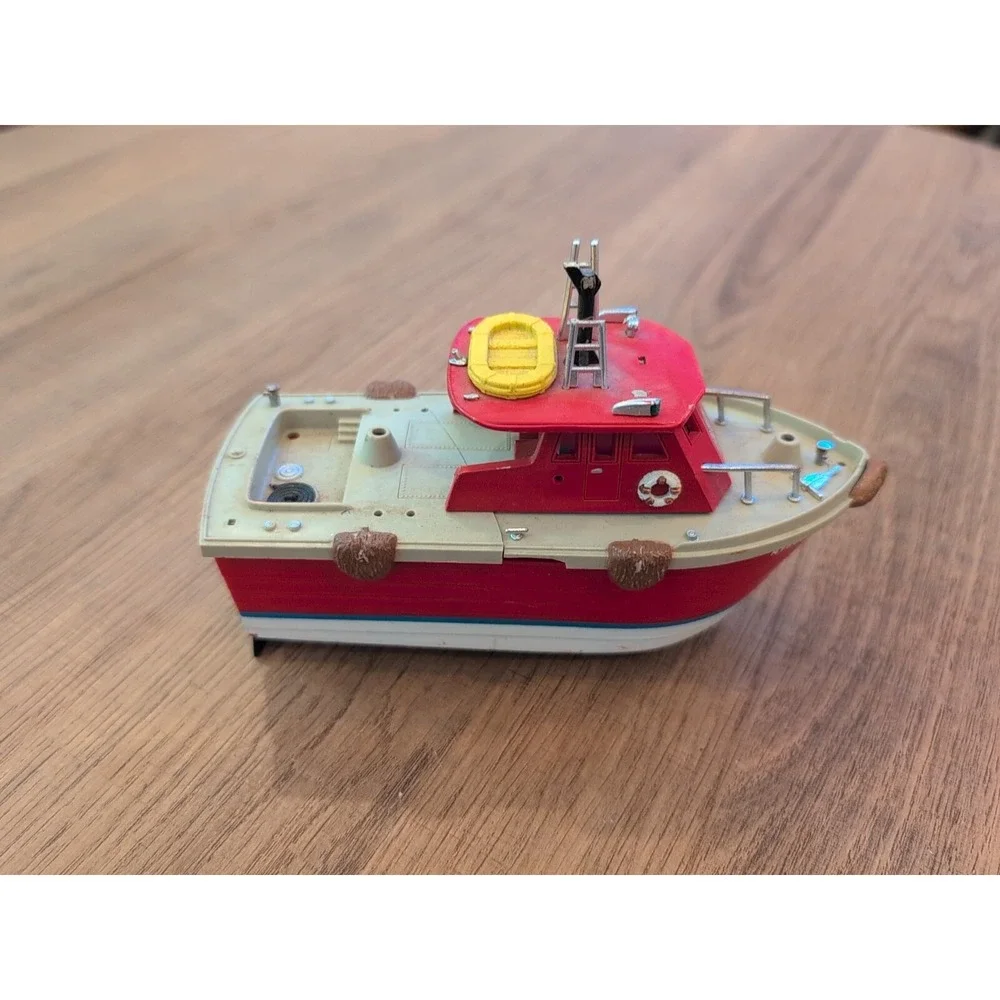 Vintage IDEAL Motorific Boats 
